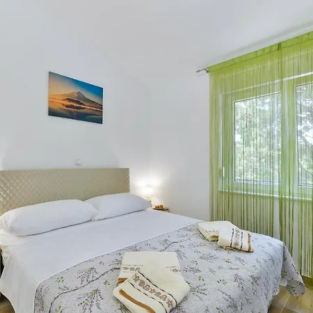 Cascada With Private Jacuzzi And Private Parking Starigrad Paklenica
