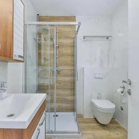 Cascada With Private Jacuzzi And Private Parking Starigrad Paklenica