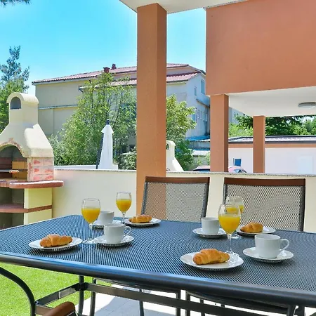 Villa Cascada With Private Jacuzzi And Private Parking Starigrad Paklenica