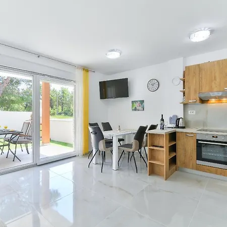 Villa Cascada With Private Jacuzzi And Private Parking