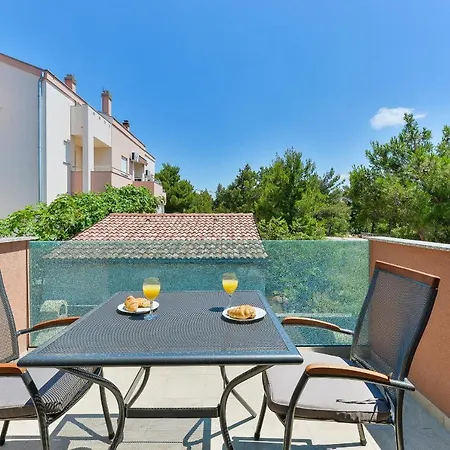 Cascada With Private Jacuzzi And Private Parking Starigrad Paklenica