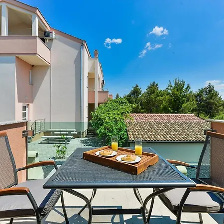 Cascada With Private Jacuzzi And Private Parking Villa
