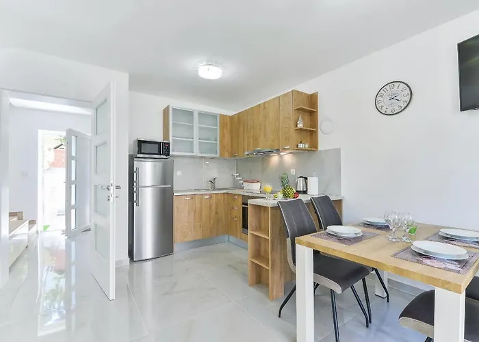 Cascada By Adex Travel * Стариград-Пакленица