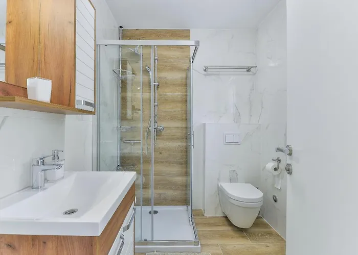 Cascada By Adex Travel Стариград-Пакленица