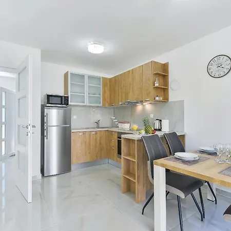 Cascada By Adex Travel * Starigrad Paklenica