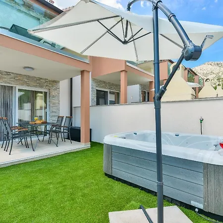 Cascada By Adex Travel * Starigrad Paklenica