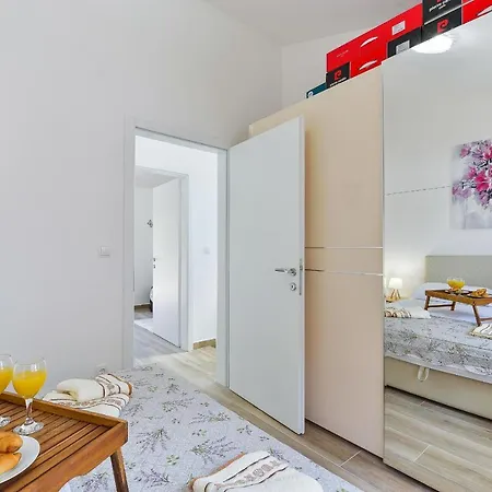 Cascada By Adex Travel Villa *