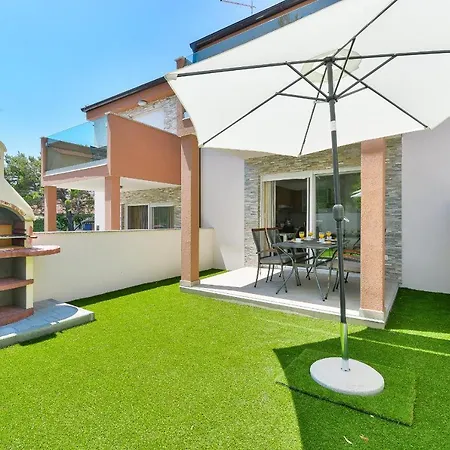 Cascada By Adex Travel Starigrad Paklenica