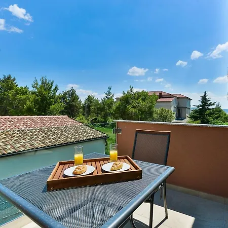 Villa Cascada With Private Jacuzzi And Private Parking Starigrad Paklenica