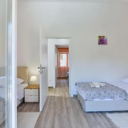 Villa Cascada With Private Jacuzzi And Private Parking *