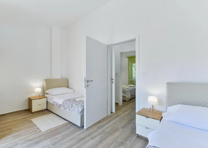 Cascada By Adex Travel Villa Starigrad Paklenica